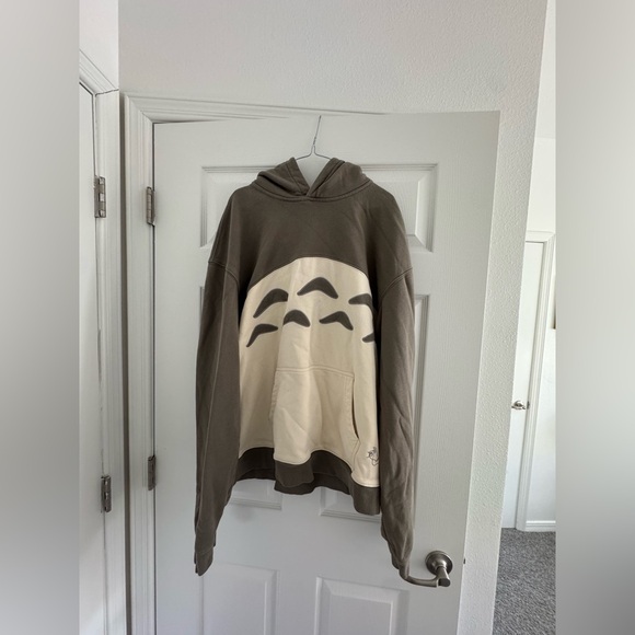 Gray and Cream Totoro Hoodie - Picture 1 of 2